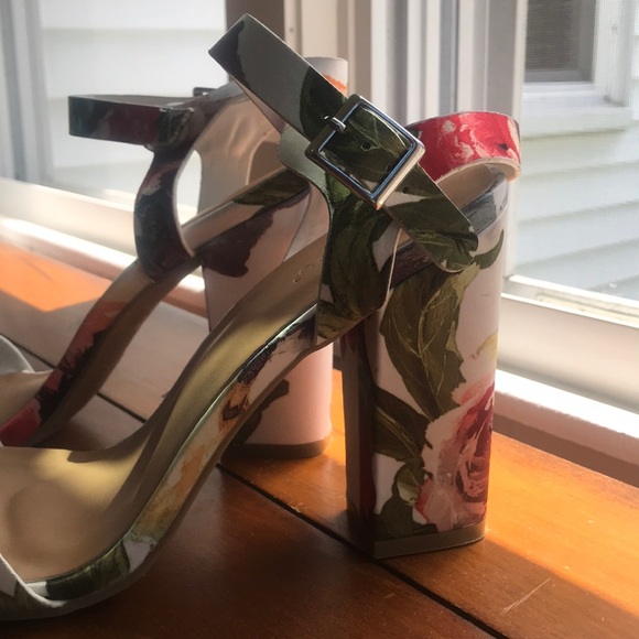 Bamboo • Floral Strappy Heel - Picture 3 of 5